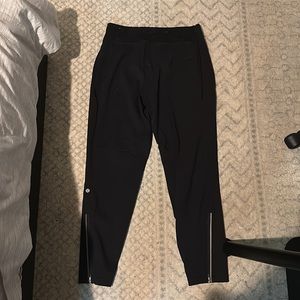 Lululemon surge jogger size M black